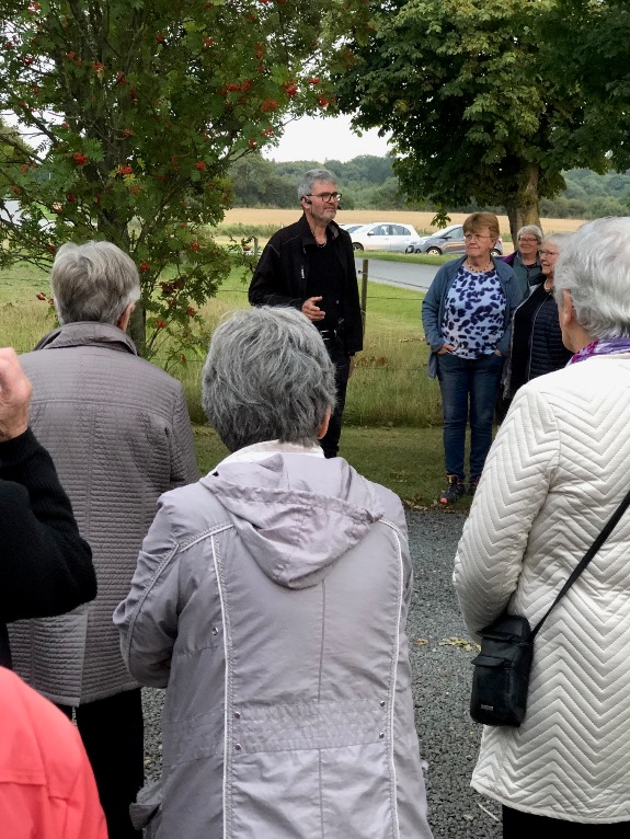Henning fortæller om sin pragtfulde have Klattrup Bygade 54